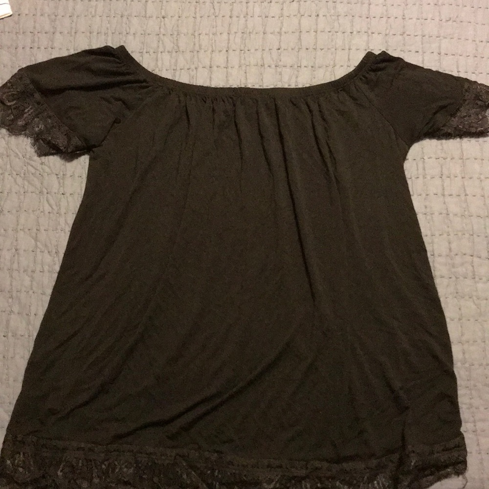 Off the should shirt